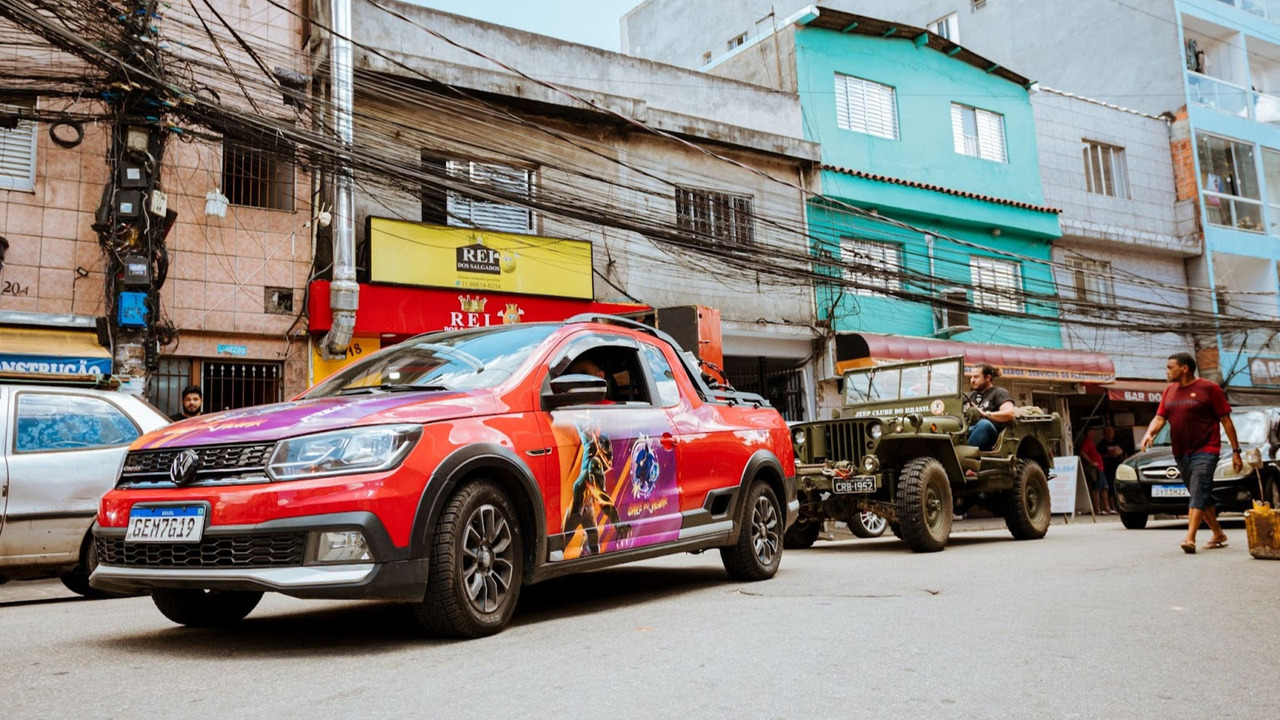 Free Fire leva o Baile do Jaguar a Heliópolis e celebra o Carnaval ao lado da comunidade